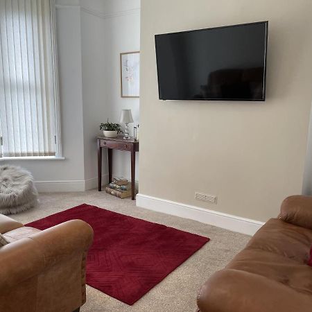 4 Bedroom House In Harrogate Town Centre מראה חיצוני תמונה