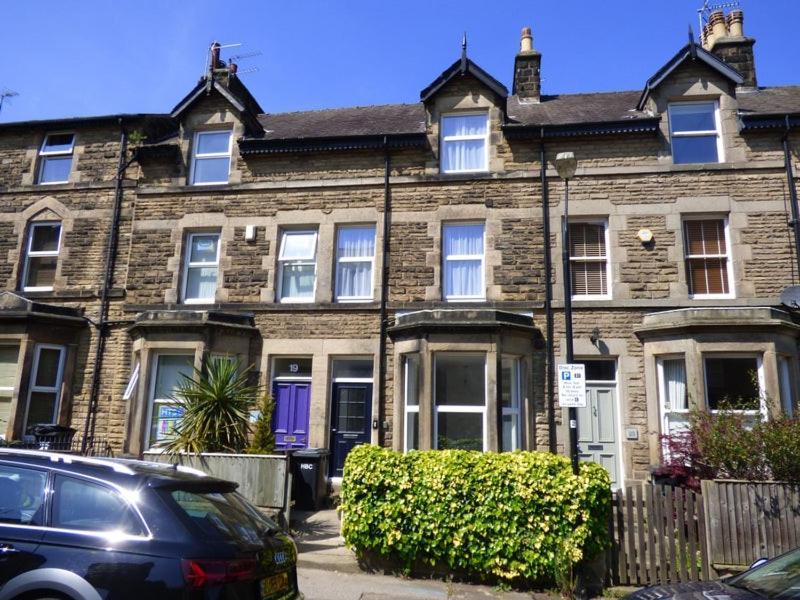 4 Bedroom House In Harrogate Town Centre מראה חיצוני תמונה