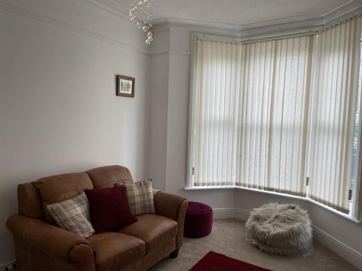 4 Bedroom House In Harrogate Town Centre מראה חיצוני תמונה