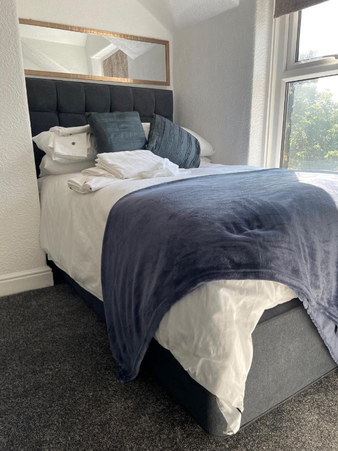 4 Bedroom House In Harrogate Town Centre מראה חיצוני תמונה