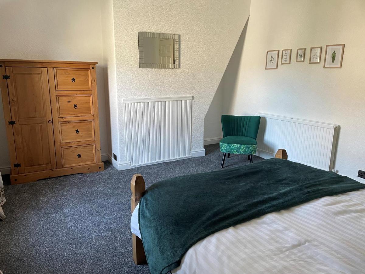 4 Bedroom House In Harrogate Town Centre מראה חיצוני תמונה